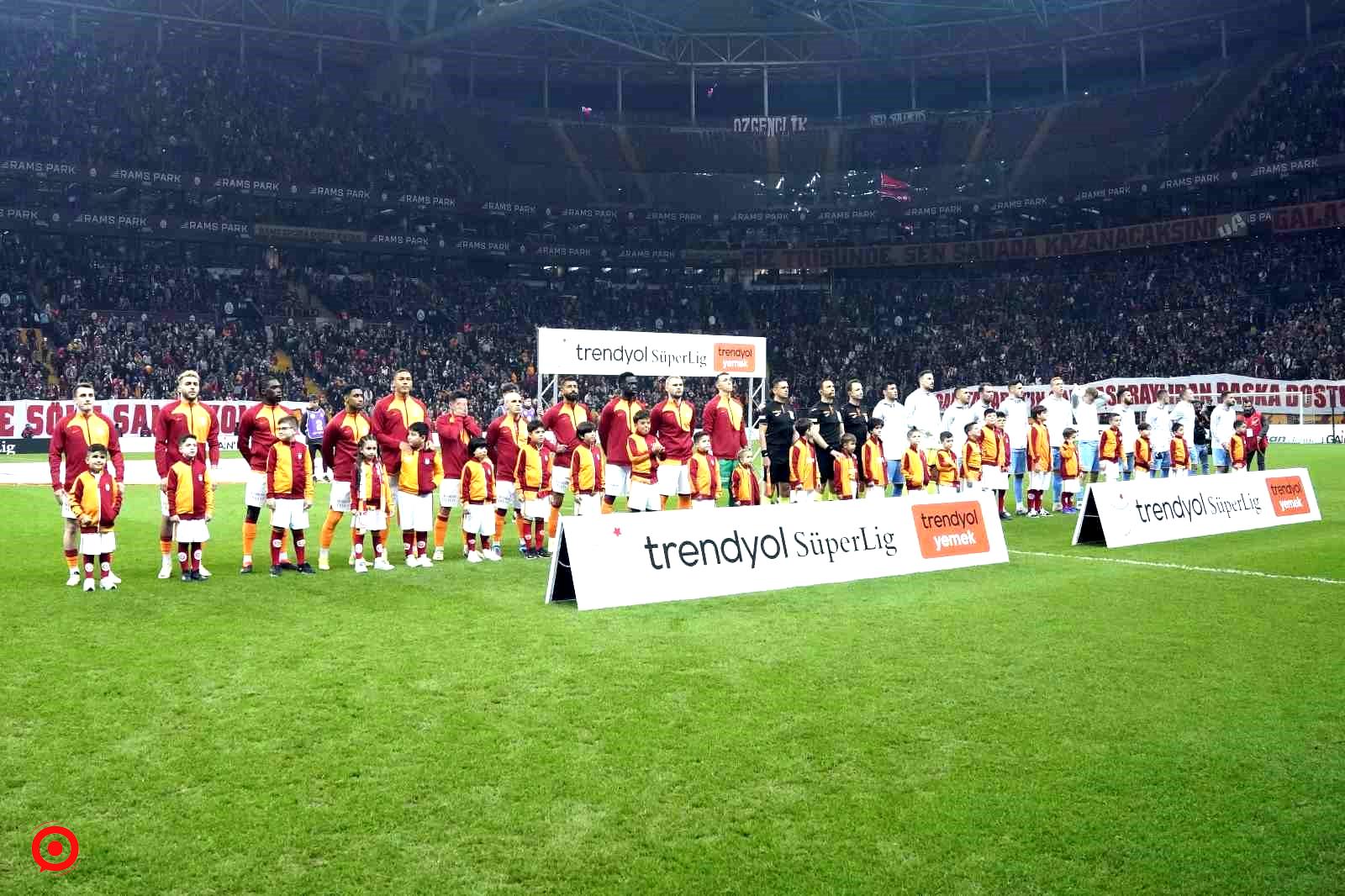 Trendyol Süper Lig: Galatasaray: 1 - Antalyaspor: 0 (Maç devam ediyor)