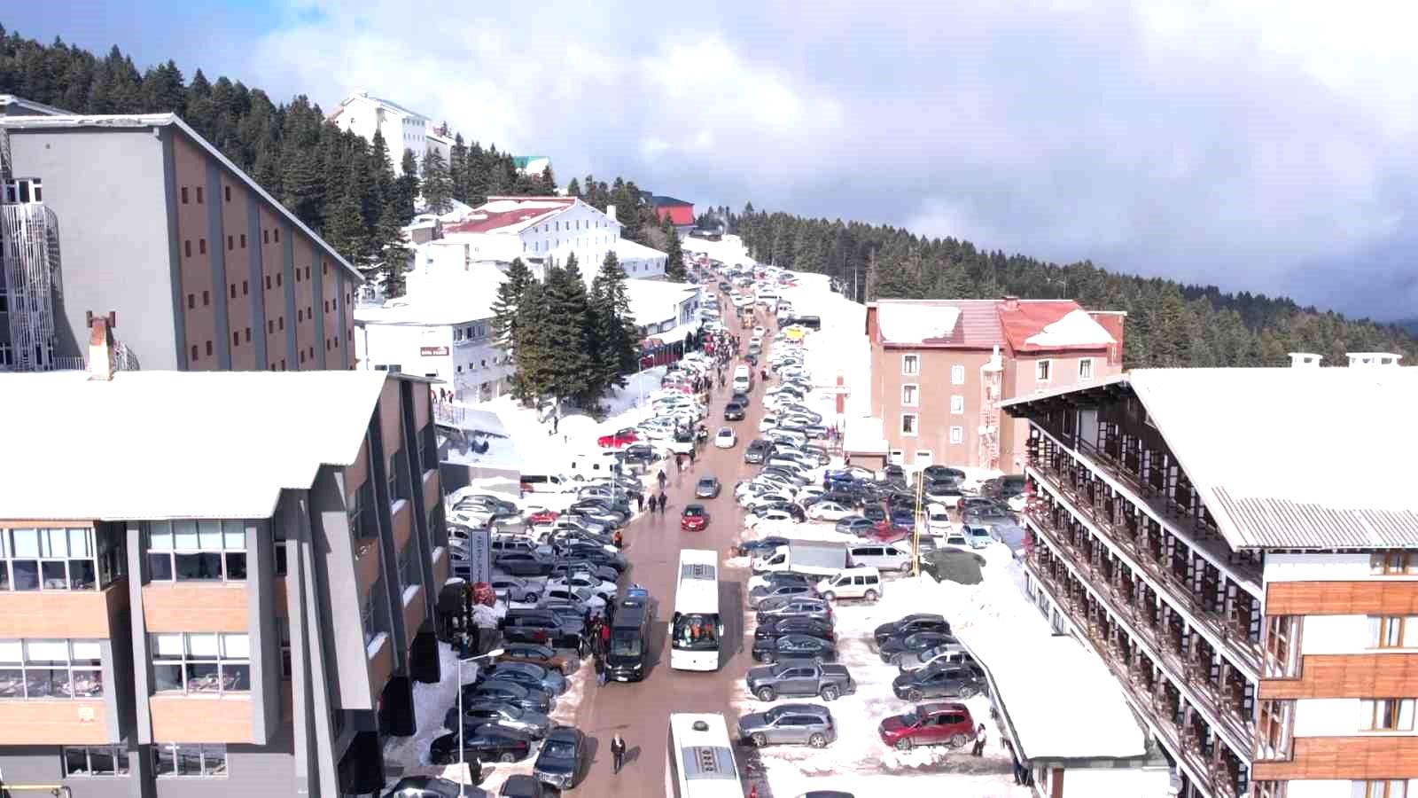 Uludağ’da sömestr sonu izdihamı