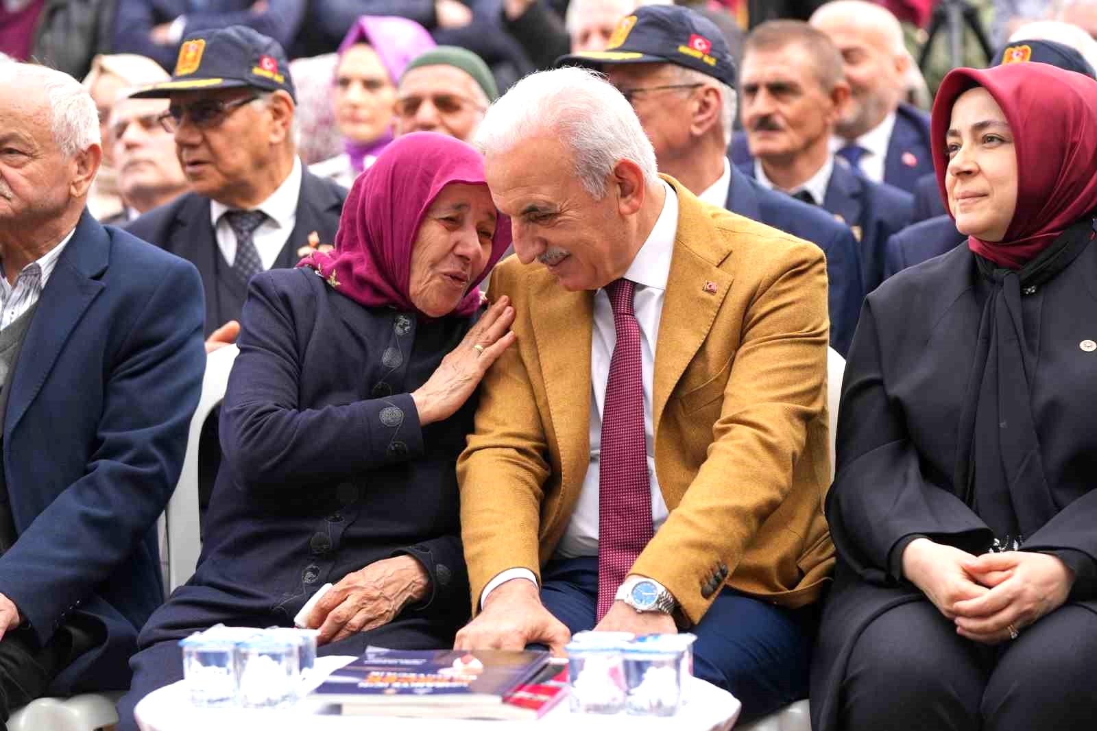 Ümraniye’de İkinci Bahar Kıraathanesi Başkan Yıldırım’ın katılımıyla açıldı