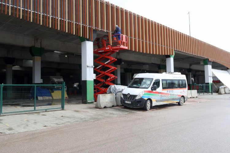 Kocaeli'deki pazar alanına sundurma çalışması başladı