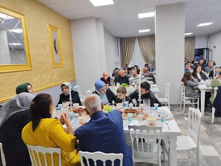 Sivas'ta yaşayan Tokatlılar iftar yemeğinde buluştu
