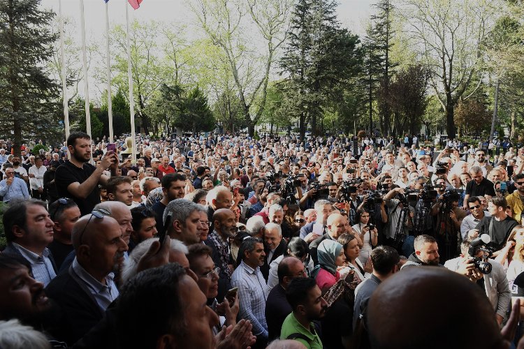 Bursa Osmangazi’de Erkan Aydın dönemi başladı