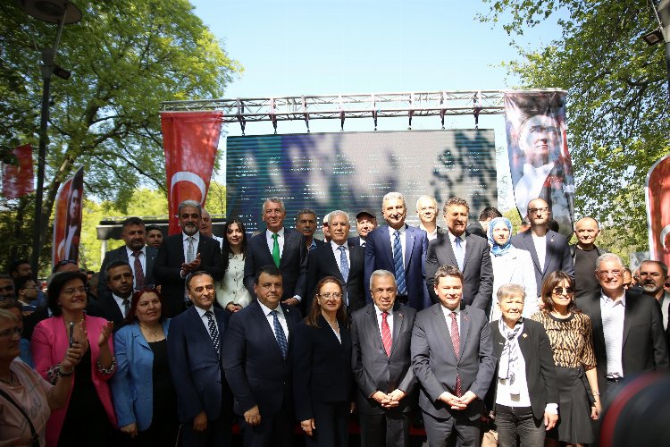 CHP Bursa'da gururlu bayramlaşma
