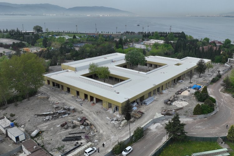 Kocaeli'de Engelsiz Yaşamın Merkezinde çalışmalar sürüyor