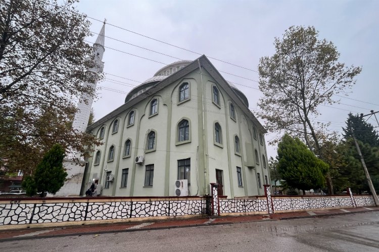 Kocaeli'de Yavuz Selim Camii’nin dış cephesini yeniledi