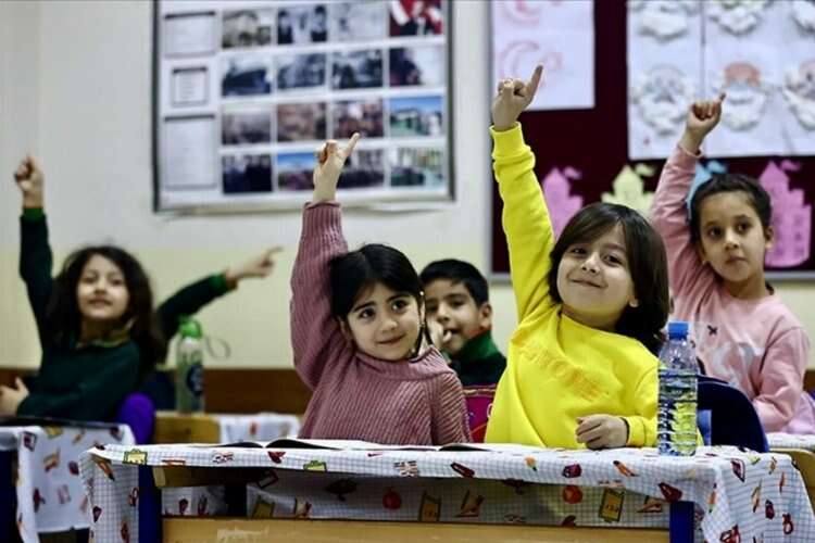 MEB müfredatı erişime açtı