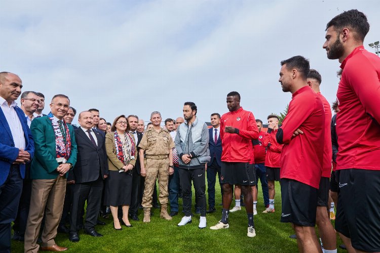 Başkan Şahin’den Gaziantep FK’ya moral ziyareti!