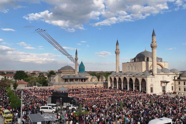 Binlerce Konyalı ‘Teşrif-i Mevlana’da