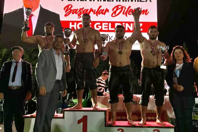 Gölcük Belediyespor pehlivanları, Antalya’da