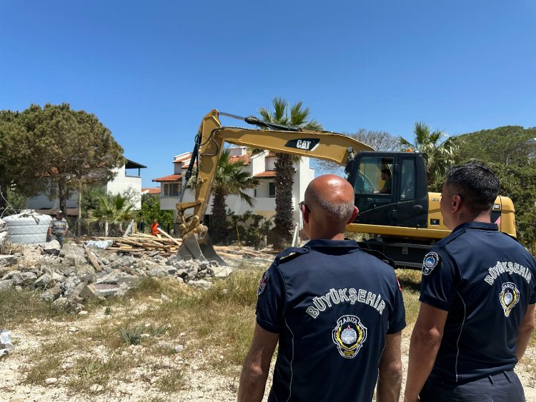 İzmir'de kaçak yapılaşmaya izin yok!