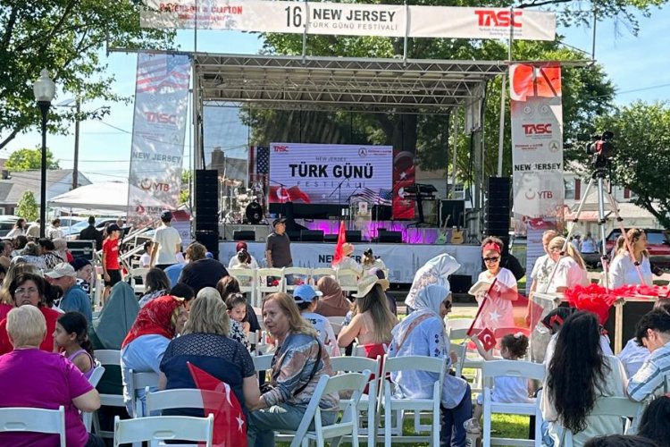 ABD’de yüzlerce kişi ‘Türk Günü’nde buluştu