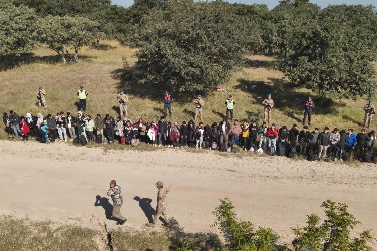 Edirne’de göçmen kaçakçılarına operasyon