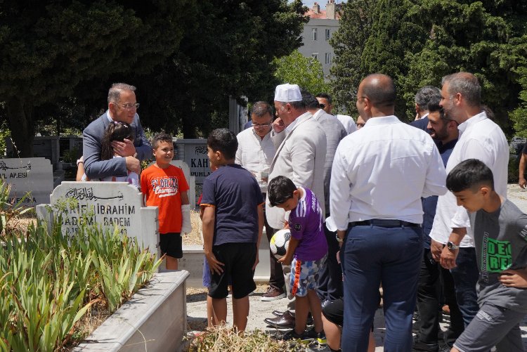 "Geleceğe umut olmaya devam ediyoruz"