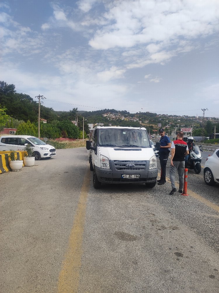 İzmir'de bayram öncesi satış, kesim yerleri ve yol denetimleri tam gaz