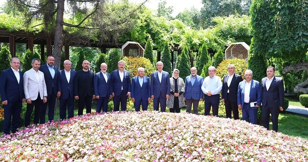 Akar ve Büyükkılıç’tan OSB ve oda başkanlarıyla yatırım değerlendirme toplantısı