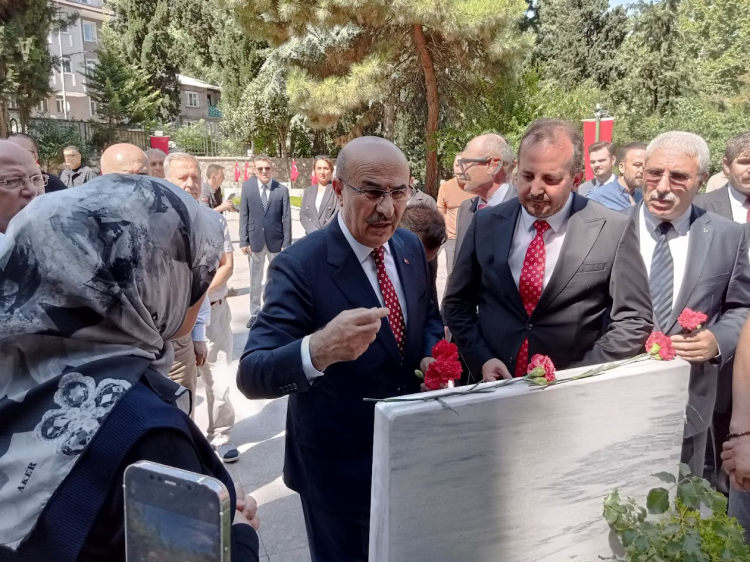 Bursa'da 15 Temmuz şehitleri Pınarbaşı Şehitliği'nde anıldı