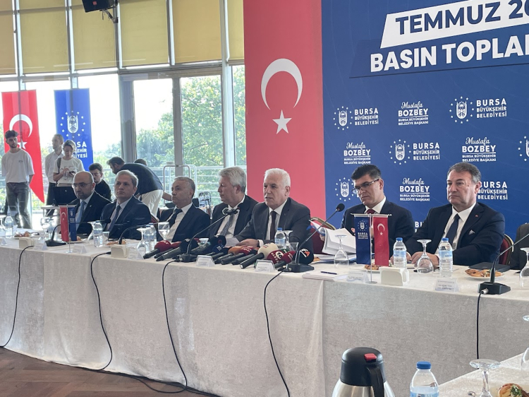 Bursa'da Başkan Bozbey, ‘Temmuz Ayı Basın Bilgilendirme Toplantısı’ düzenledi