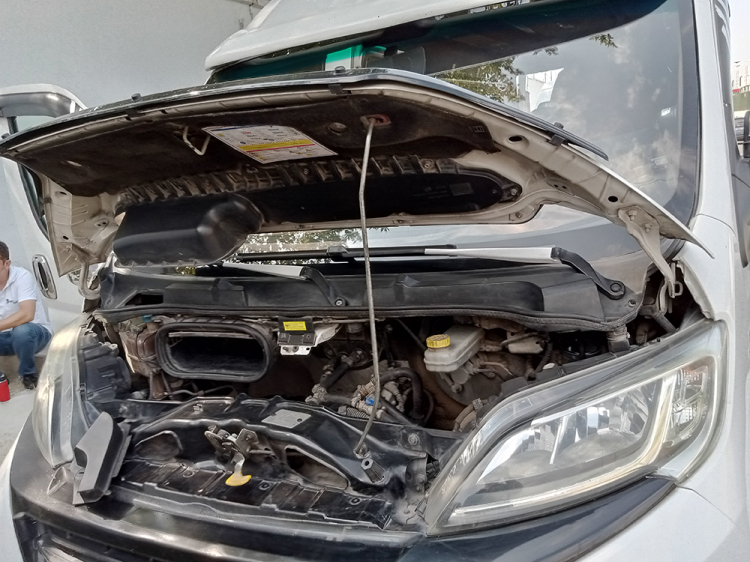 Bursa’da servis şoförleri sıcaklardan şikayetçi