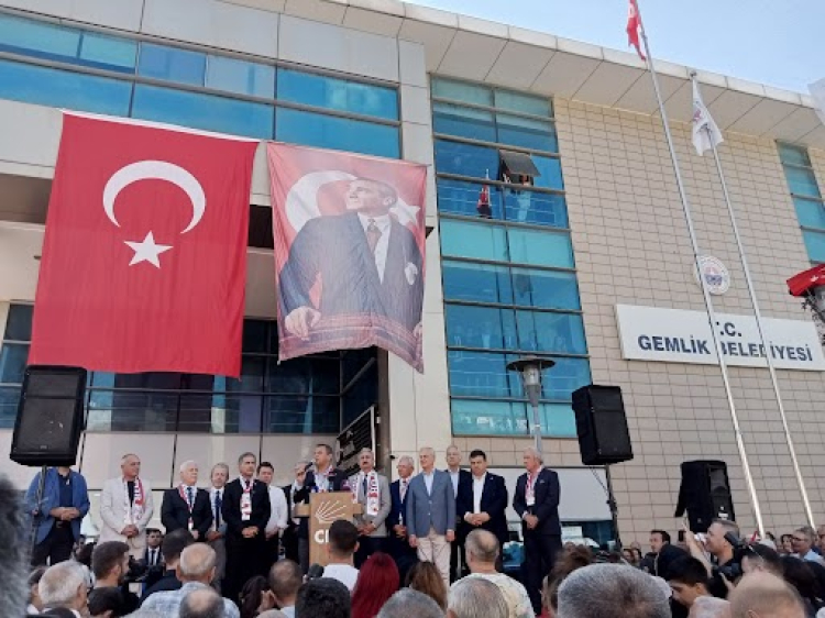 CHP Genel Başkanı Özgür Özel’in son durağı Gemlik