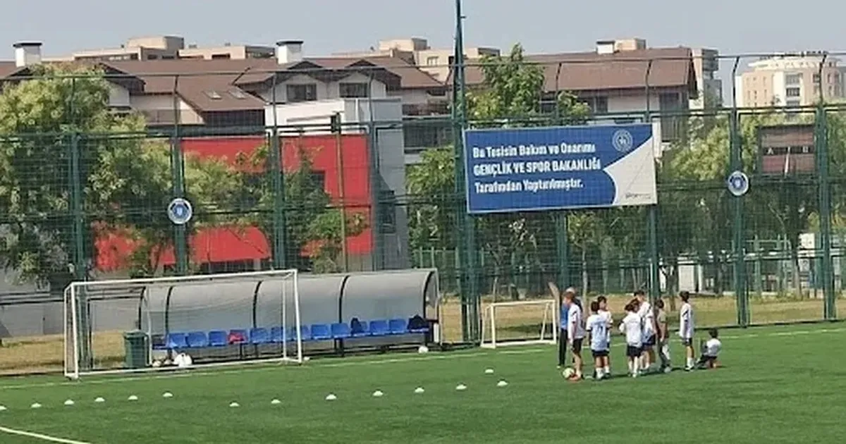 Emek Spor Tesisleri'nde geleceğin yıldızları yetişiyor