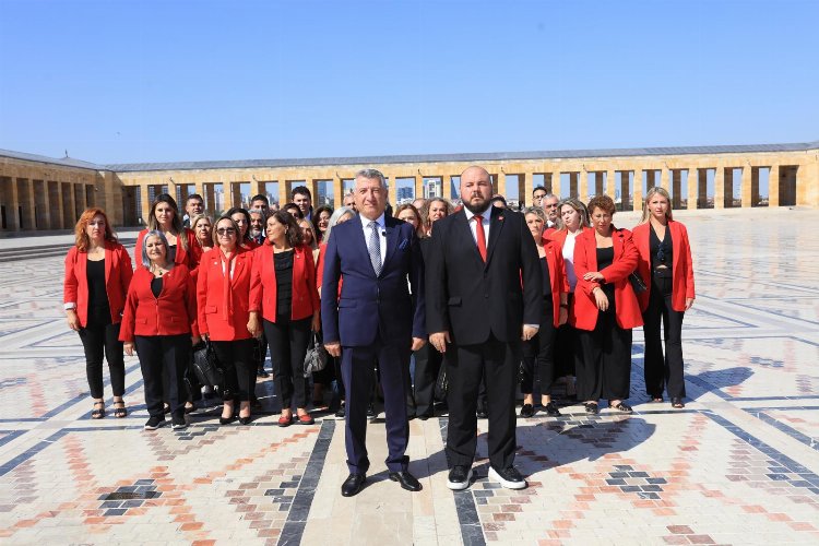 Günay Başkandan Tam Kadro Anıtkabir Çıkarması