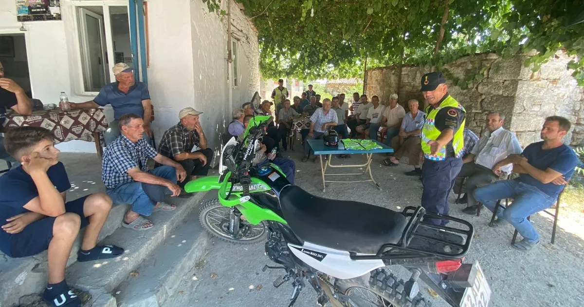 Jandarma Keşan'da trafik bilinci oluşturuyor