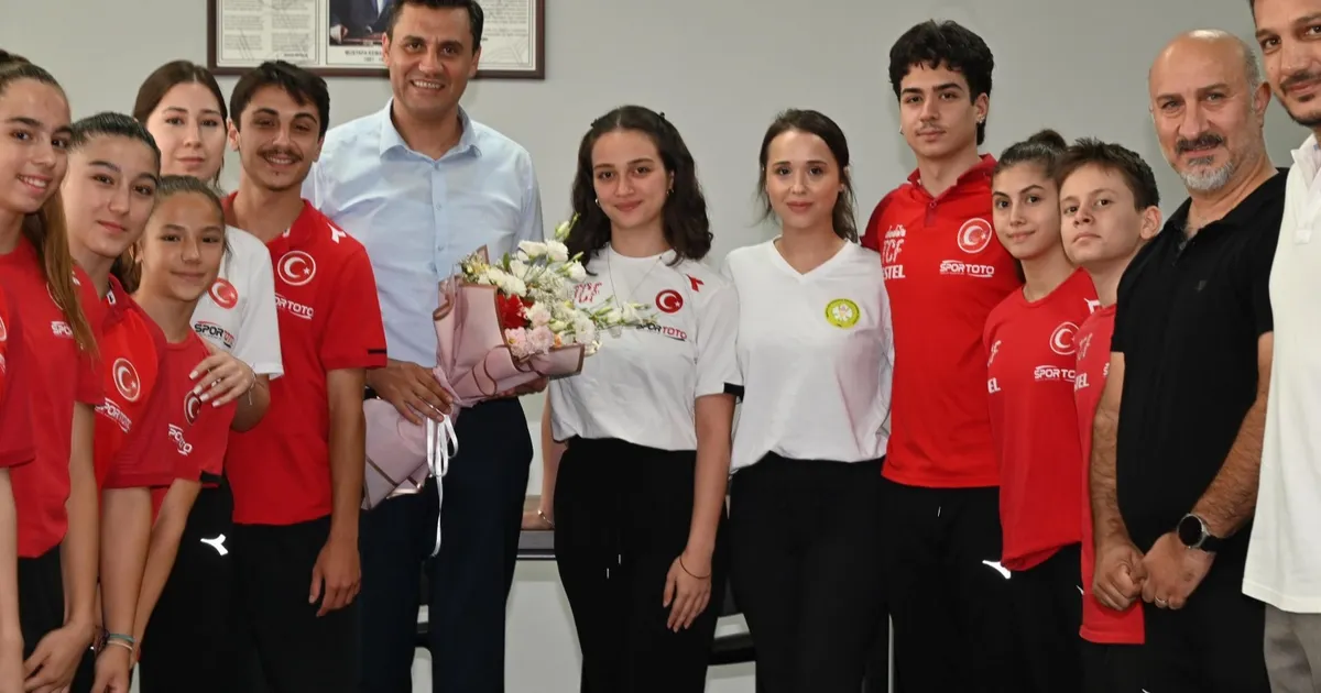 Manisa'da Başkan Zeyrek milli sporcularla buluştu