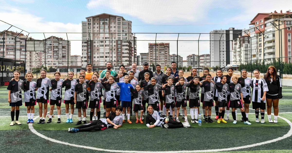 Ankara'da minik futbolcular için turnuva