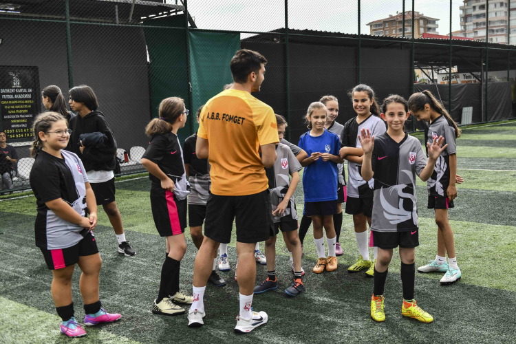 Ankara'da minik futbolcular için turnuva