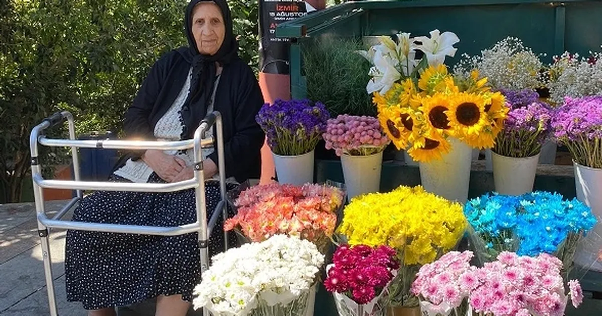 İstanbul Gümüşsuyu'nda çiçekçi tezgahlarının kaldırılma kararına mahallelli tepkisi