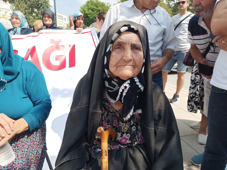 Karlıköy-Yeşilköy taş ocağına karşı köy halkı seferber