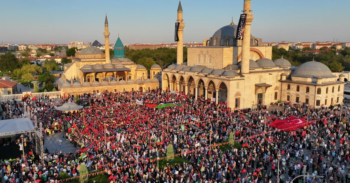 On binlerce Konyalı Gazze için tek yürek oldu