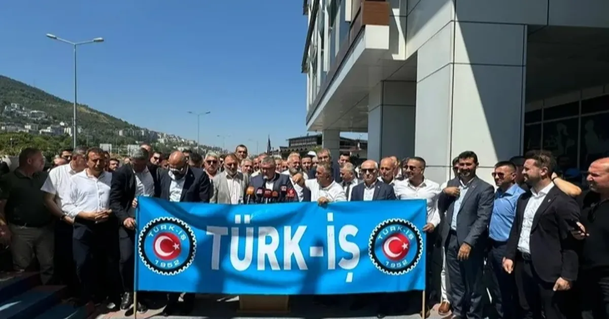 TÜRK-İŞ’ten “vergide adalet” konulu basın açıklaması