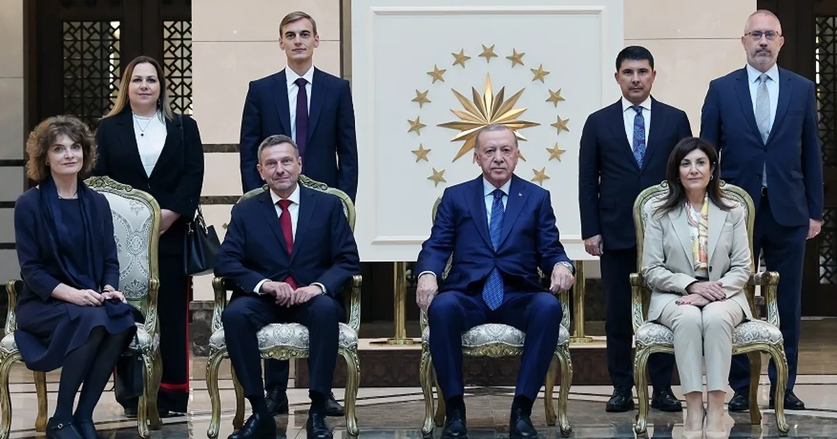 6 Büyükelçi'den Erdoğan'a güven mektubu