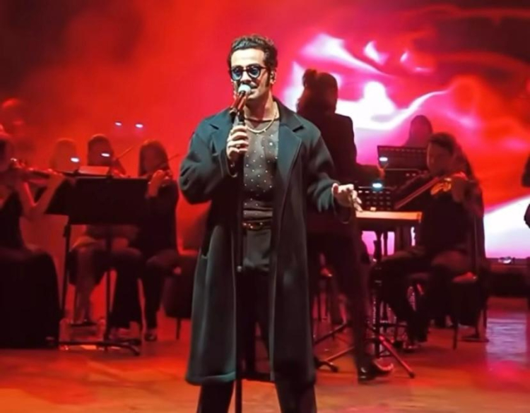 Gökhan Türkmen'den Bursa'da muhteşem konser