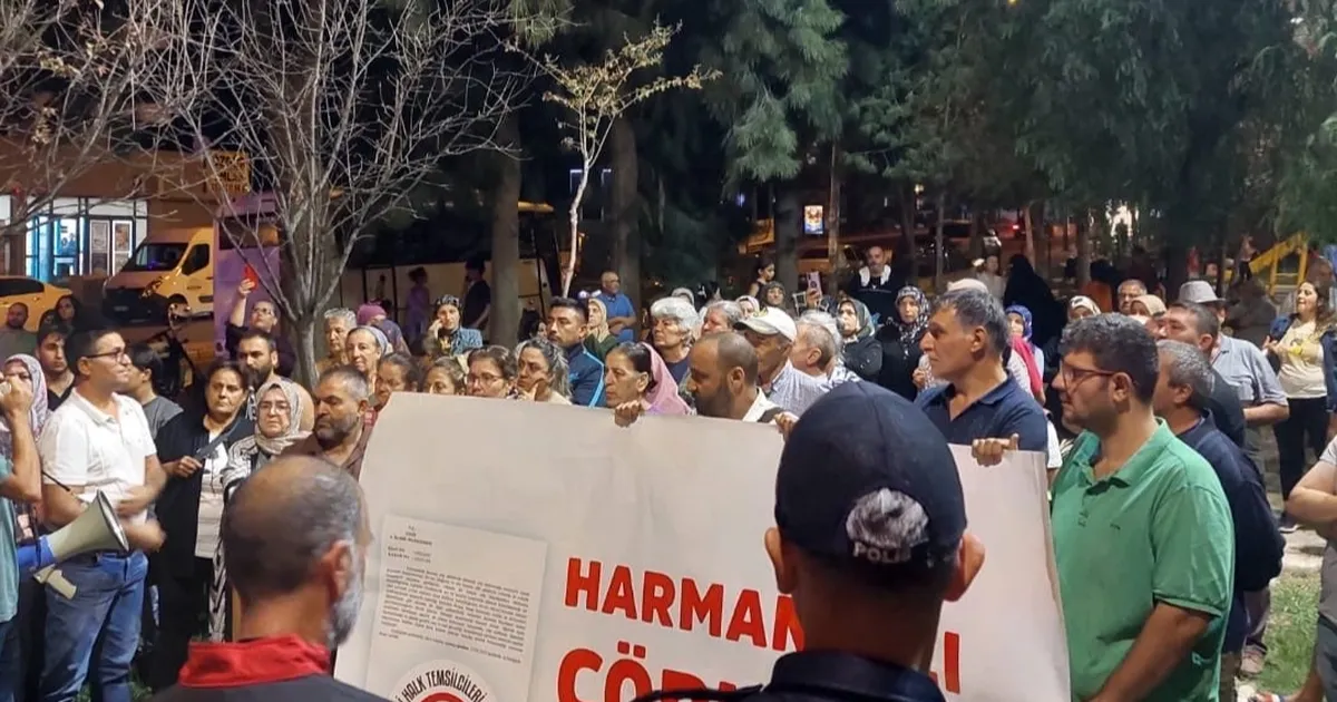 İzmir Harmandalı Çöplüğü'nde tehlike artıyor! Harmandalı Ümraniye'ye dönmesin!