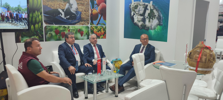 İzmir’de Interfresh Eurasia sektör temsilcilerini buluşturdu