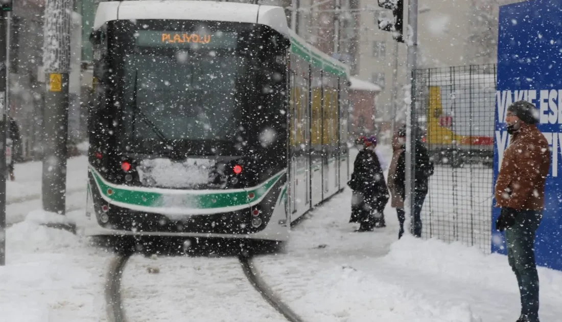 Kocaeli'de Akçaray tramvay hattında