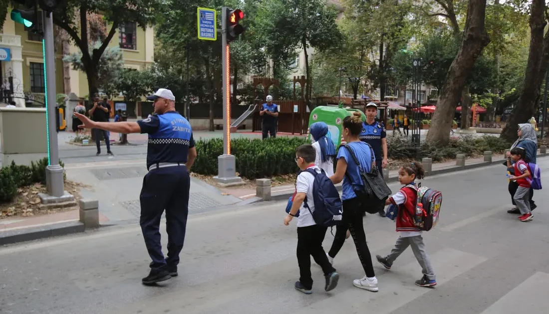 Kocaeli Büyükşehir Zabıta ekipleri,