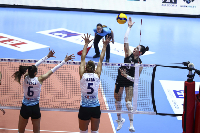 Nilüfer Belediyespor Eker, Kupa Voley'e galibiyetle başladı