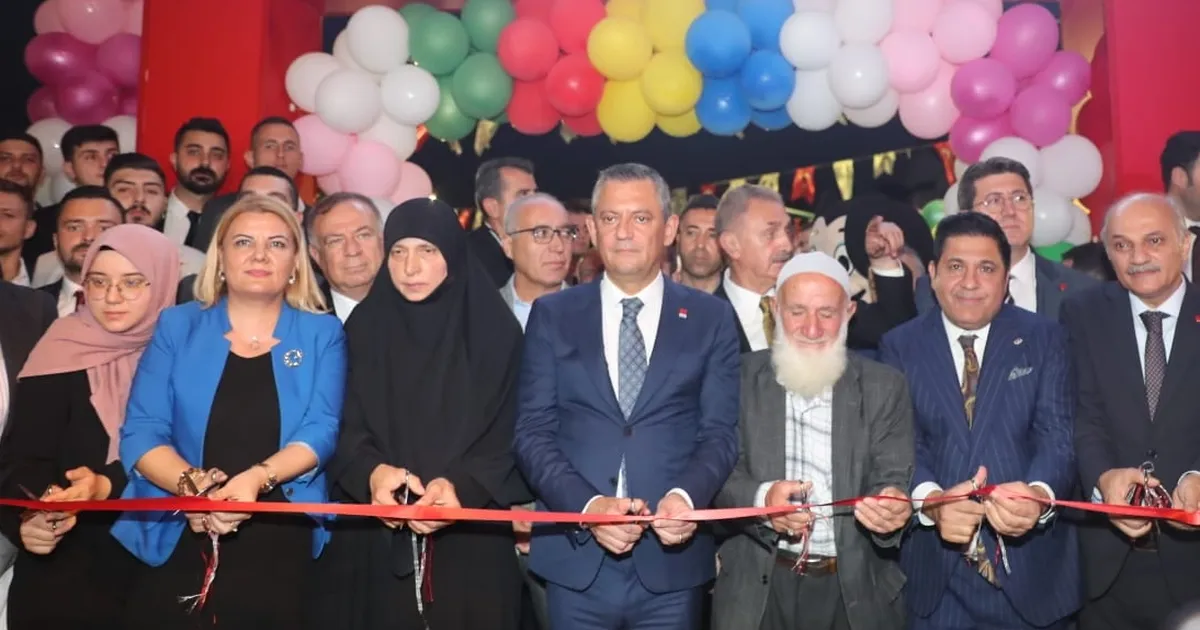 Özgür Özel: Hasan Bitmez hakkı ve haklıyı temsil etmektedir 