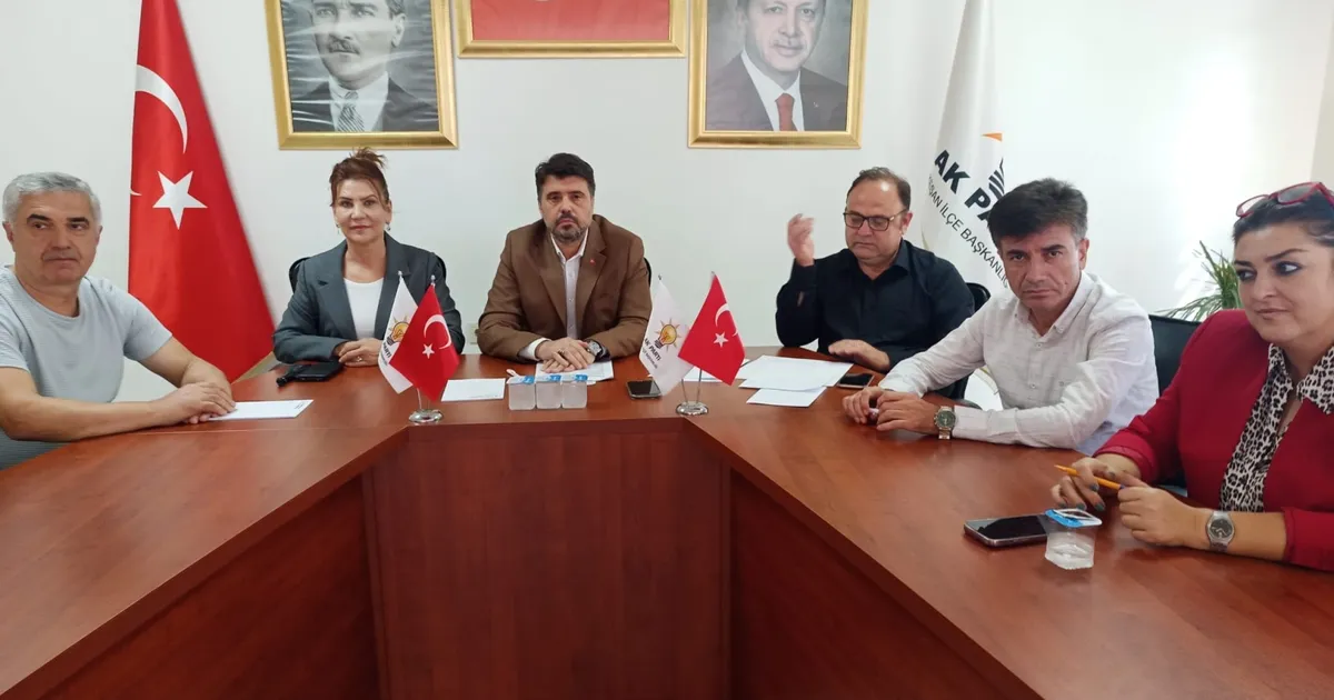 AK Parti İlçe Yönetimi, Keşan Belediyesi’nin 180 günlük çalışmasını değerlendirdi