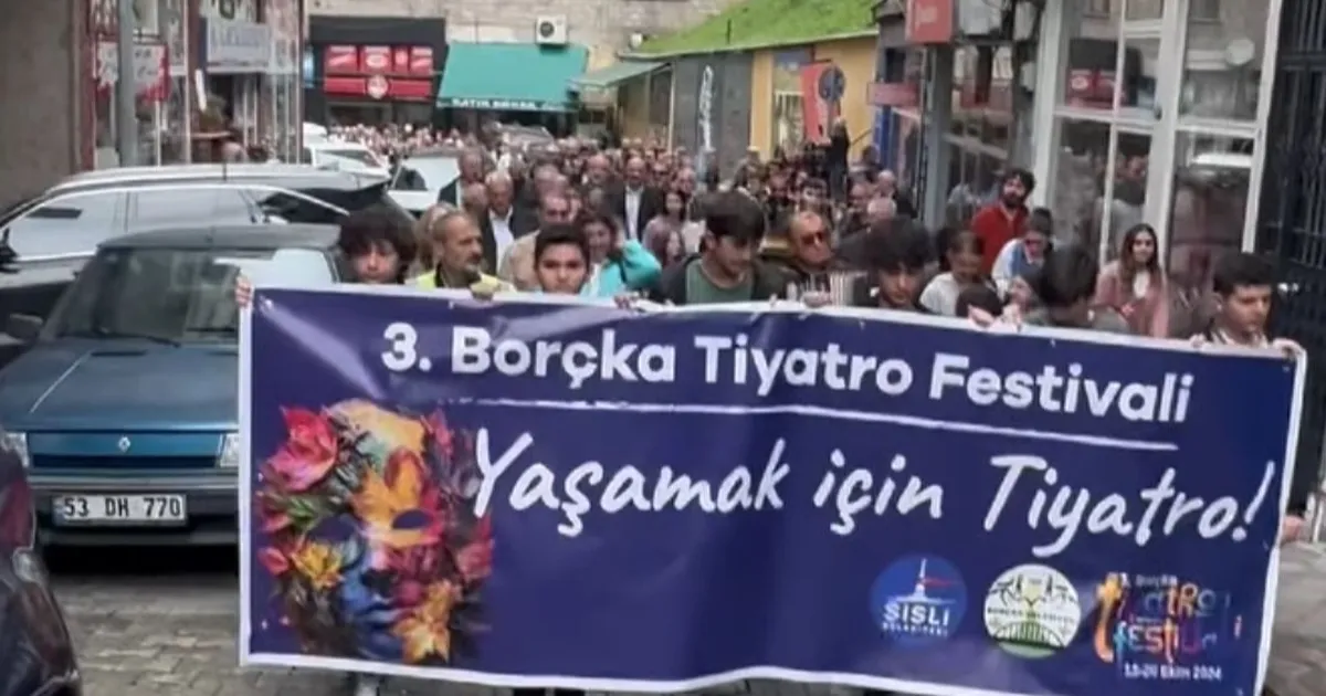 Artvin Borçka'da Tiyatro Festivali ile üçüncü buluşma