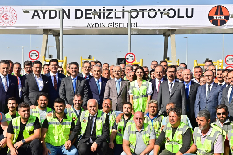 Aydın-Denizli Otoyolu ulaşım ağına güç kattı