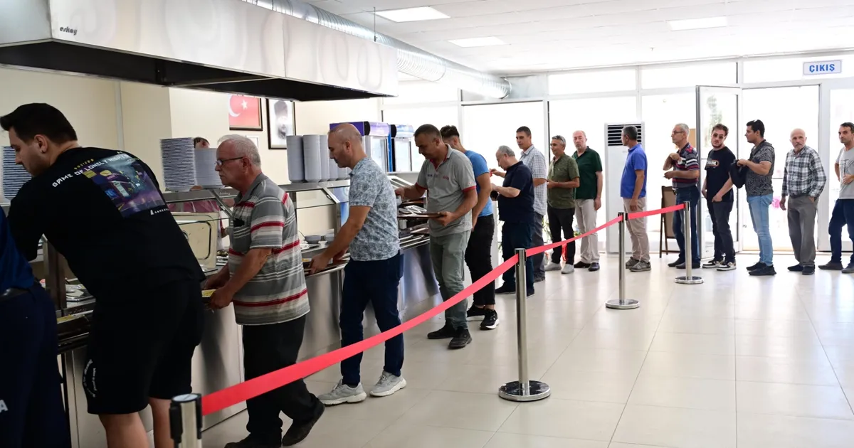 Bursa Karacabey'de kent lokantasına yoğun ilgi