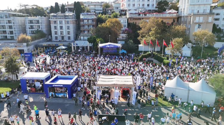 Büyükada Yarı Maratonu'na rekor katılım gerçekleşti