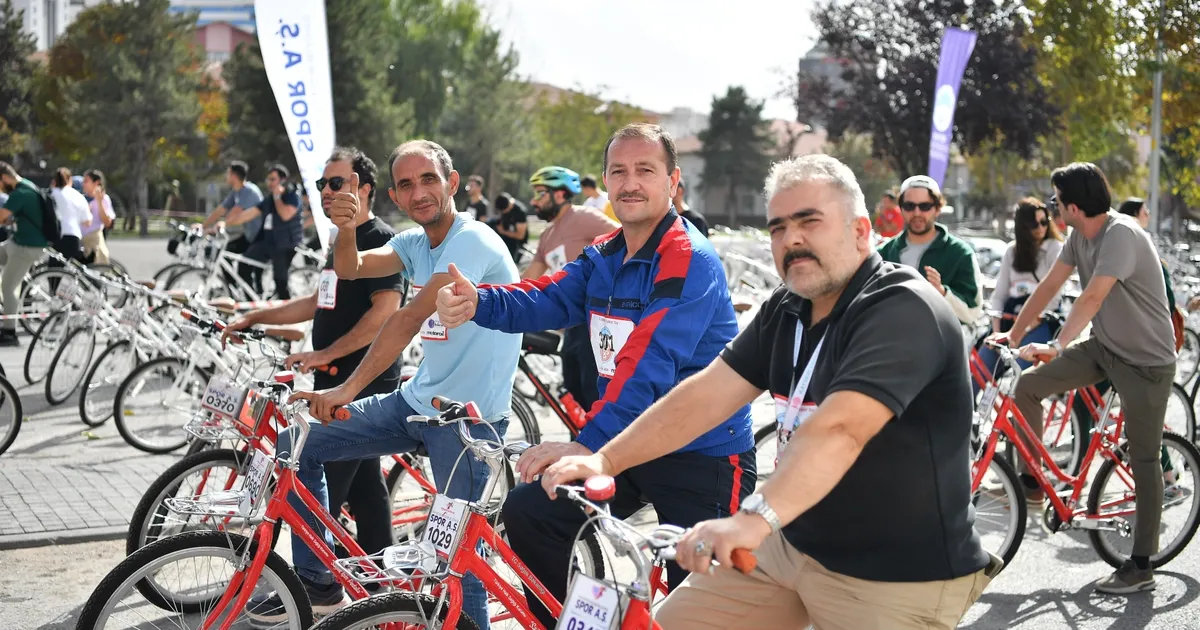 Doktorlar, Kayseri Büyükşehir ile “sağlık” için pedalladı