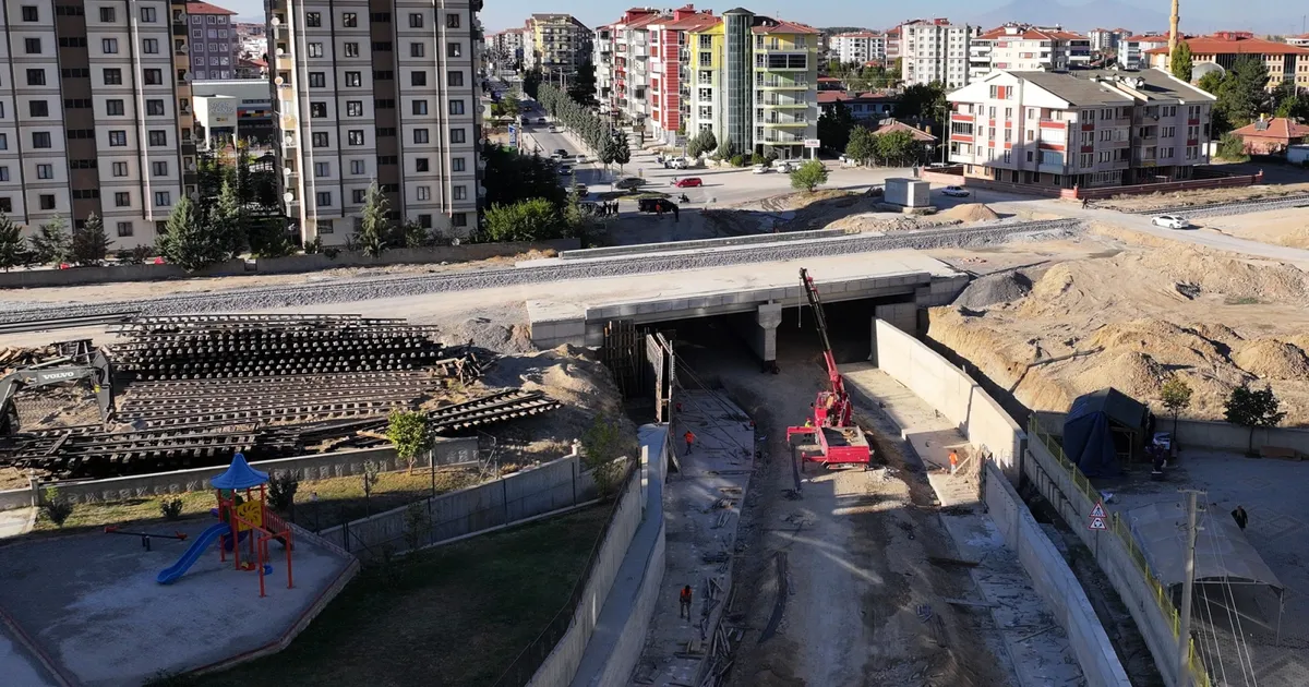 Ereğli'de Karaman-Ulukışla hızlı tren hattına yakın mercek