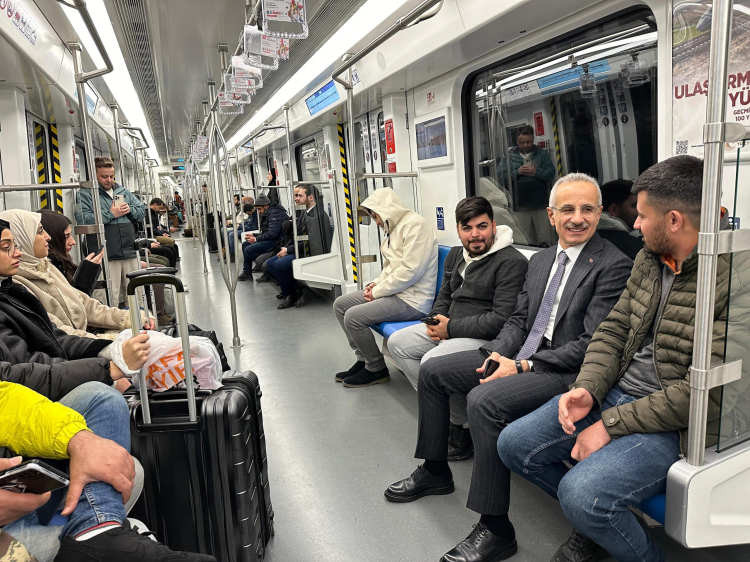 Gayrettepe-İstanbul Havalimanı metro hattı günlük yolcu rekorunu kırdı