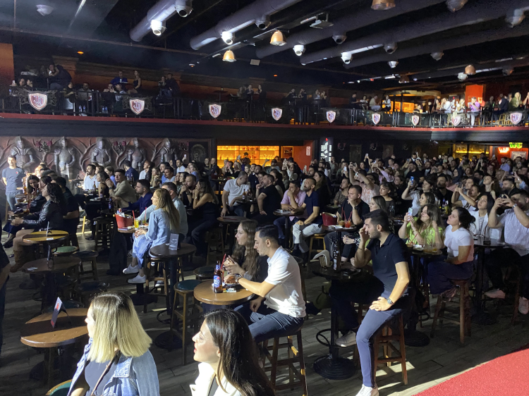 Gökhan Türkmen'e Bursa'da yoğun ilgi